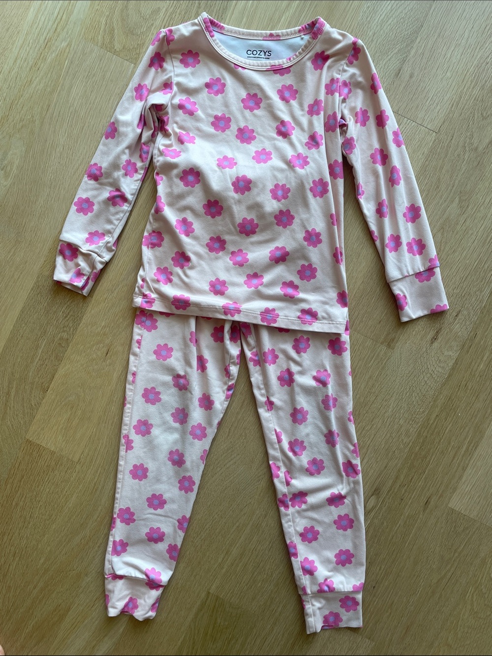 Cozys Pink Daisies Long Sleeve Pajama Set